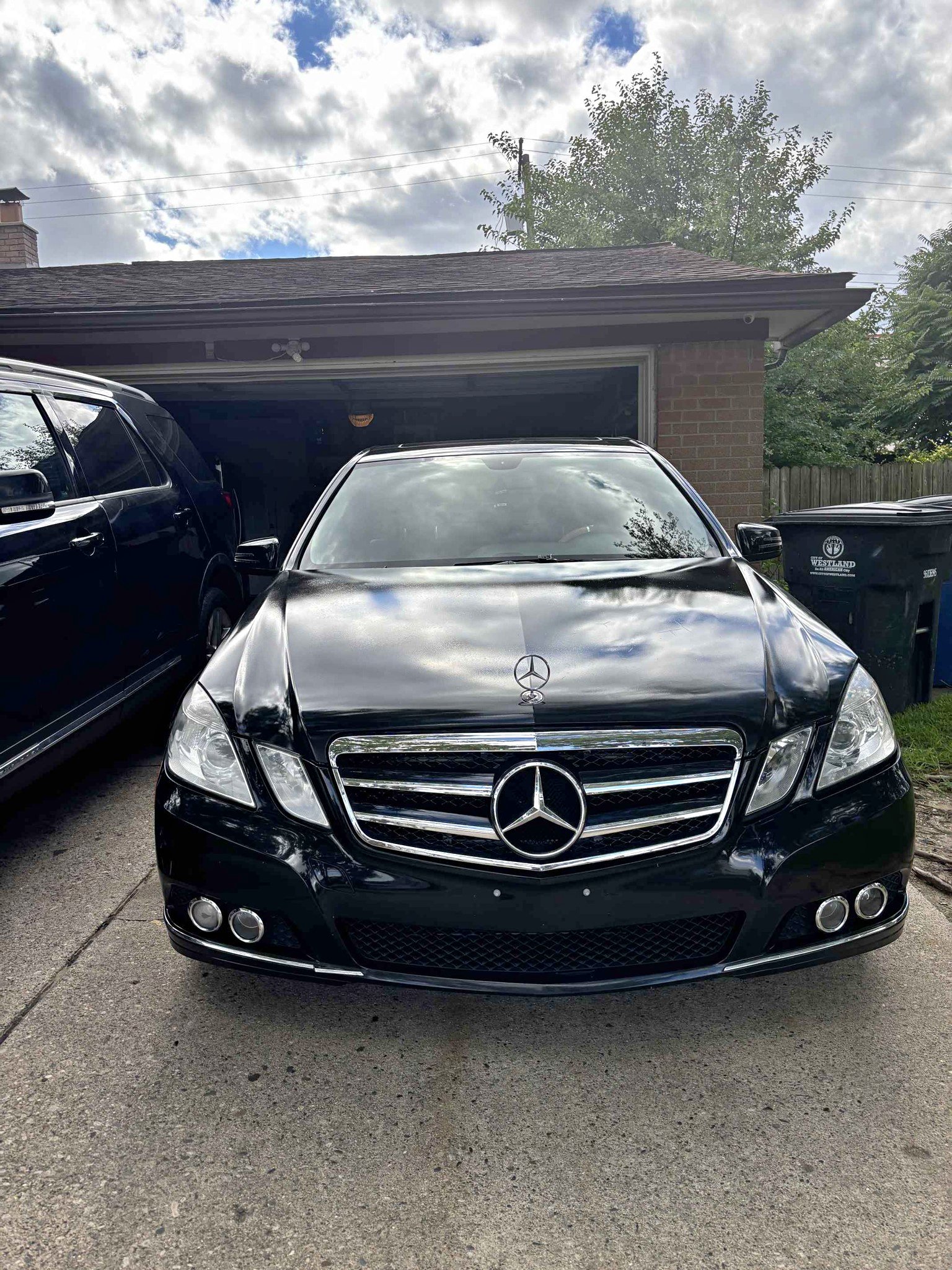2011 Mercedes-Benz E-Class - E 350 4MATIC Sedan 4D