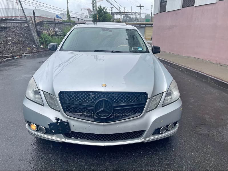 2010 Mercedes-Benz E-Class - E 350 4MATIC Sedan 4D