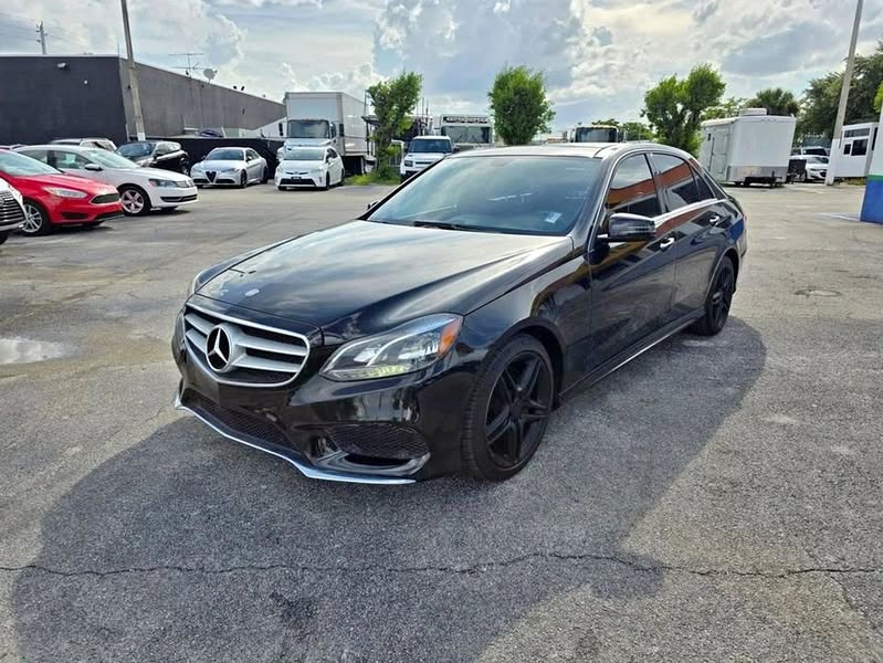 2014 Mercedes-Benz E-Class E 350 Sedan 4D Clean 0