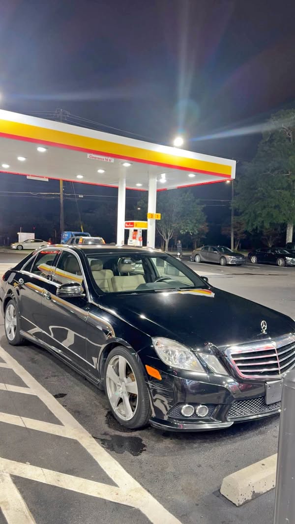 2010 Mercedes-Benz E-Class - E 350 4MATIC Sedan 4D