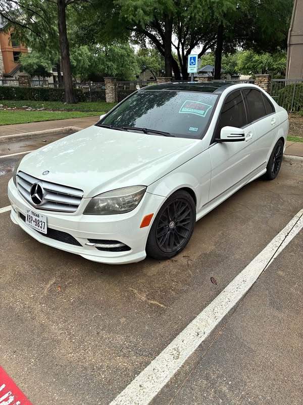 2011 Mercedes-Benz E-Class - E 300 Sedan 4D