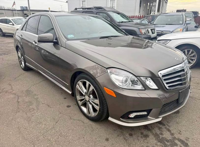 2010 Mercedes-Benz E-Class - 4 MATIC