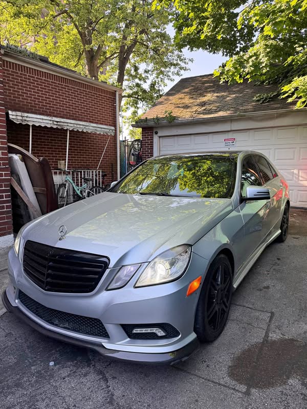 2011 Mercedes-Benz E-Class - E 350 4MATIC Sedan 4D