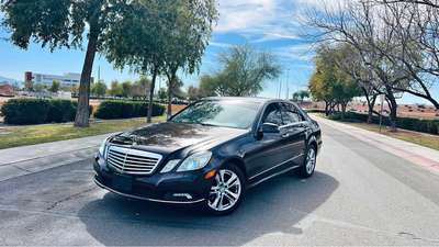 2010 Mercedes-Benz E-Class - E350 Luxury 4MATIC Sedan 4D