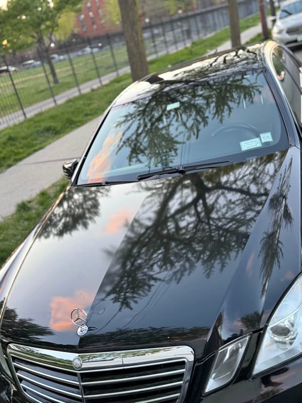 2011 Mercedes-Benz E-Class - E 350 4MATIC Sedan 4D