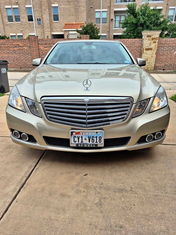 2010 Mercedes-Benz E-Class - E 350 4MATIC Sedan 4D