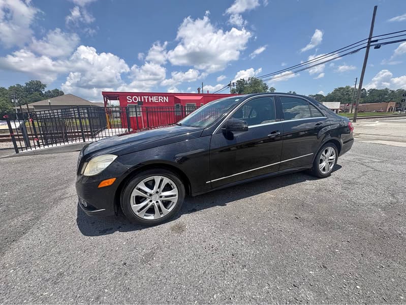 2010 Mercedes-Benz E-Class - E 350 4MATIC Sedan 4D