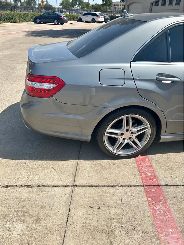 2012 Mercedes-Benz E-Class - E 350 4MATIC Sedan 4D
