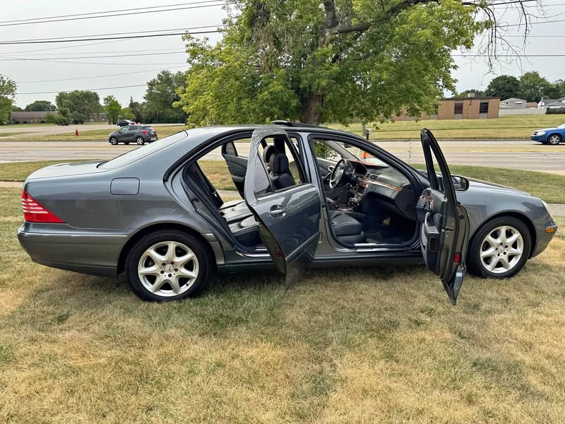 2006 Mercedes-Benz S-Class - S 500 4MATIC Sedan 4D