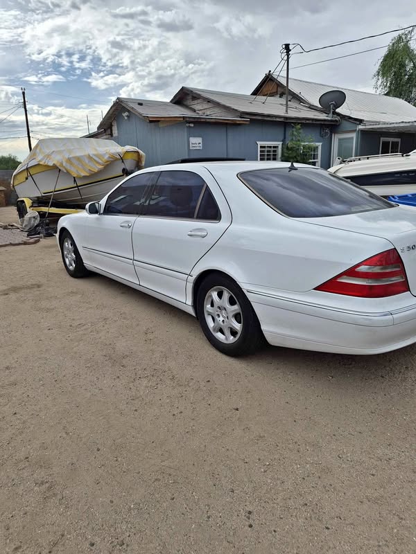 2000 Mercedes-Benz S-Class - S 500 Sedan 4D