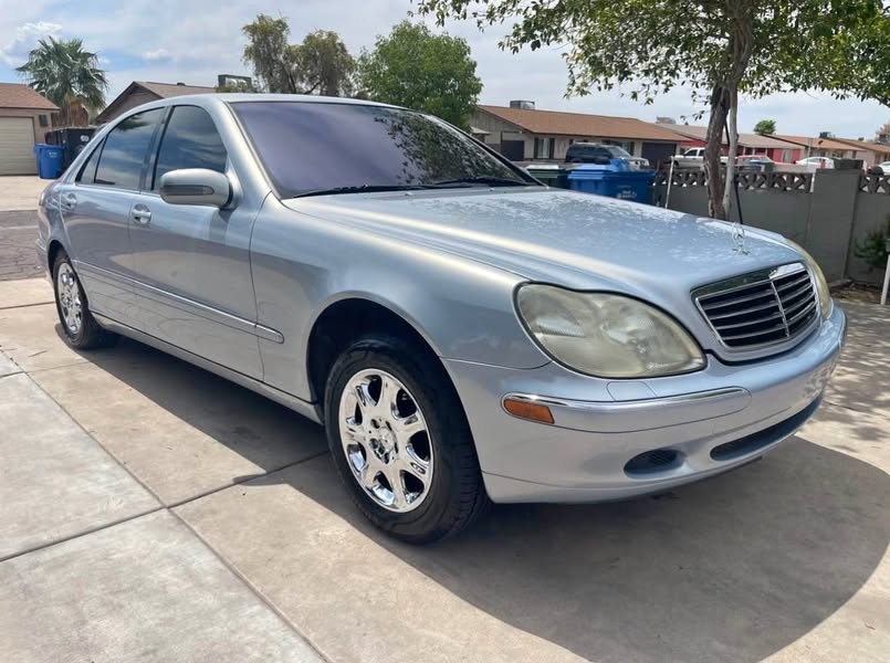 2000 Mercedes-Benz S-Class - S 500 4MATIC Sedan 4D