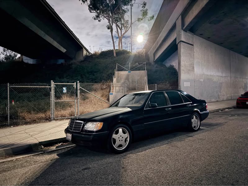 1999 Mercedes-Benz S-Class - S 320 LWB Sedan 4D