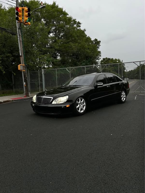 2006 Mercedes-Benz S-Class - S 500 4MATIC Sedan 4D
