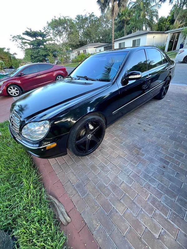 2004 Mercedes-Benz Mercedes-Benz S-Class W220