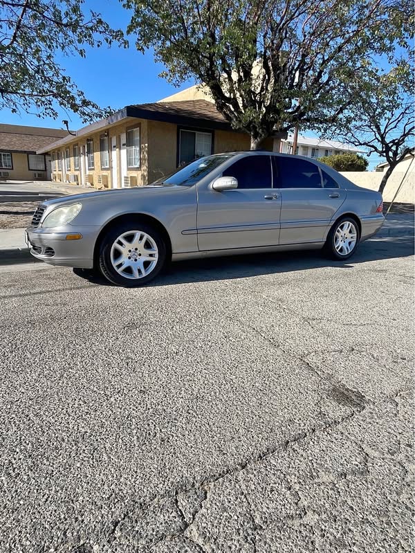 2004 Mercedes-Benz S-Class - S 500 Sedan 4D