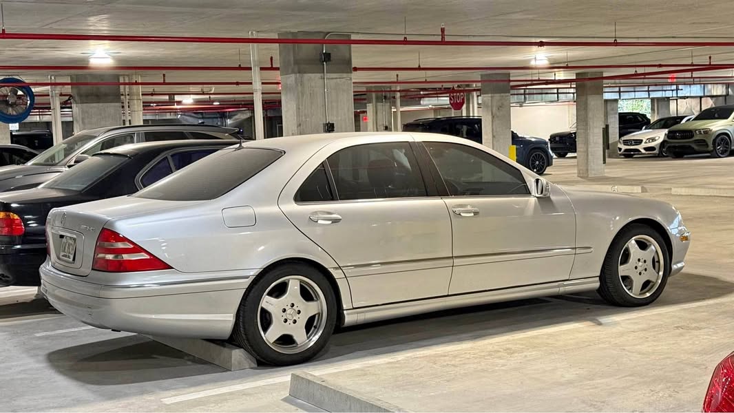 2000 Mercedes-Benz S-Class - S 500 Sedan 4D