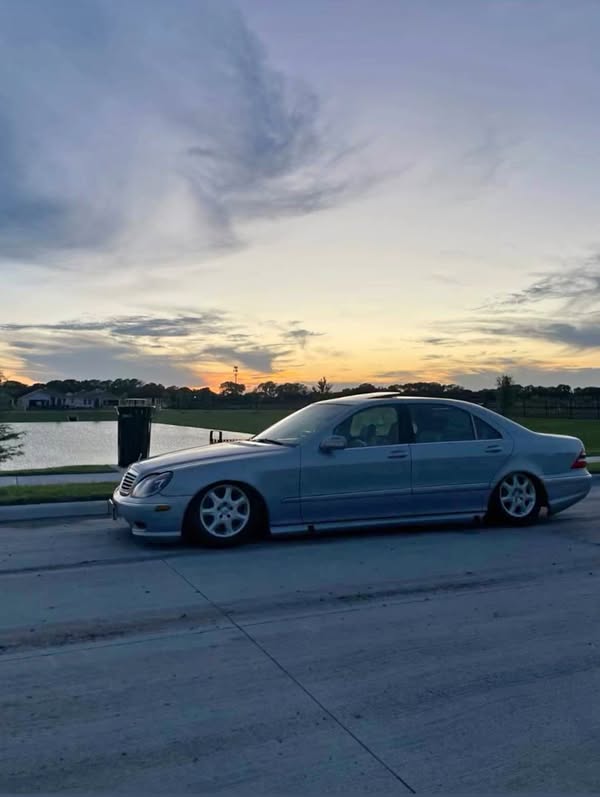 2000 Mercedes-Benz S-Class - S 500 Sedan 4D