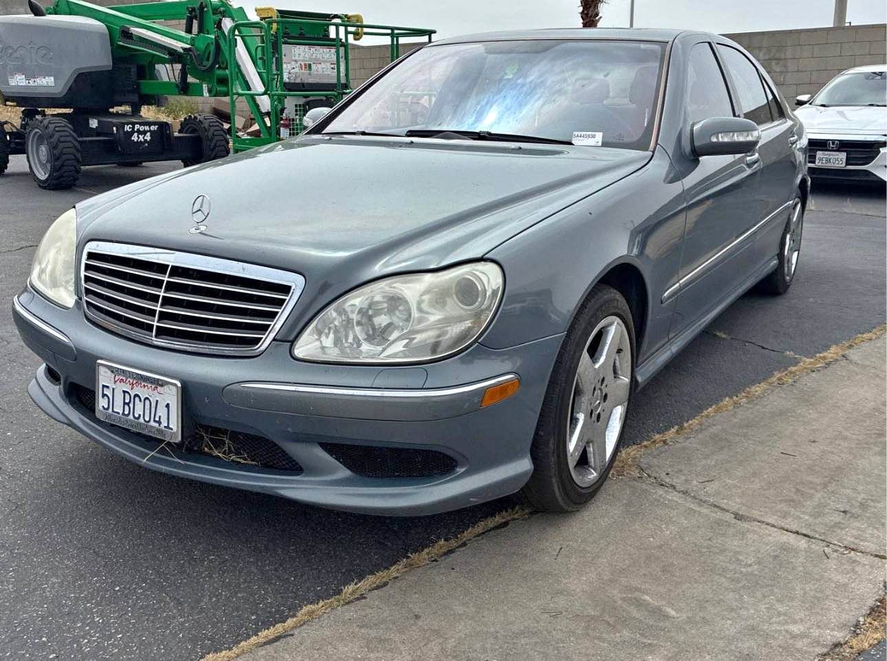 2005 Mercedes-Benz S-Class - S 500 Sedan 4D