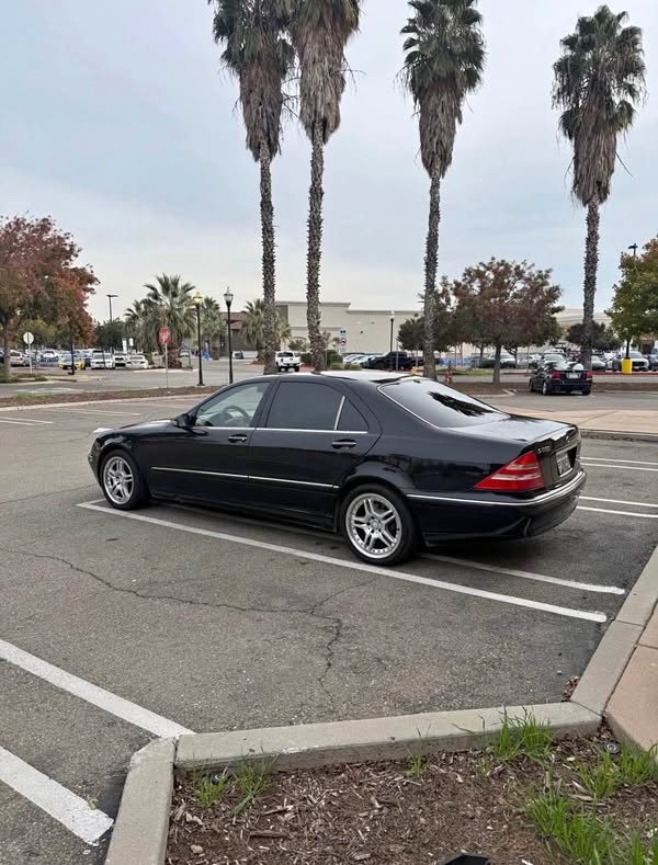 2000 Mercedes-Benz S-Class