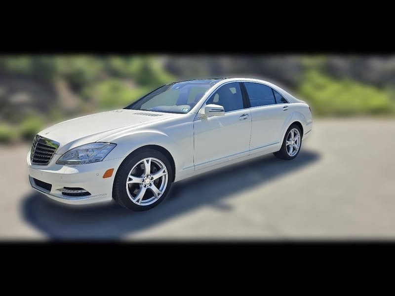 2013 Mercedes-Benz S-Class S550 4-MATIC