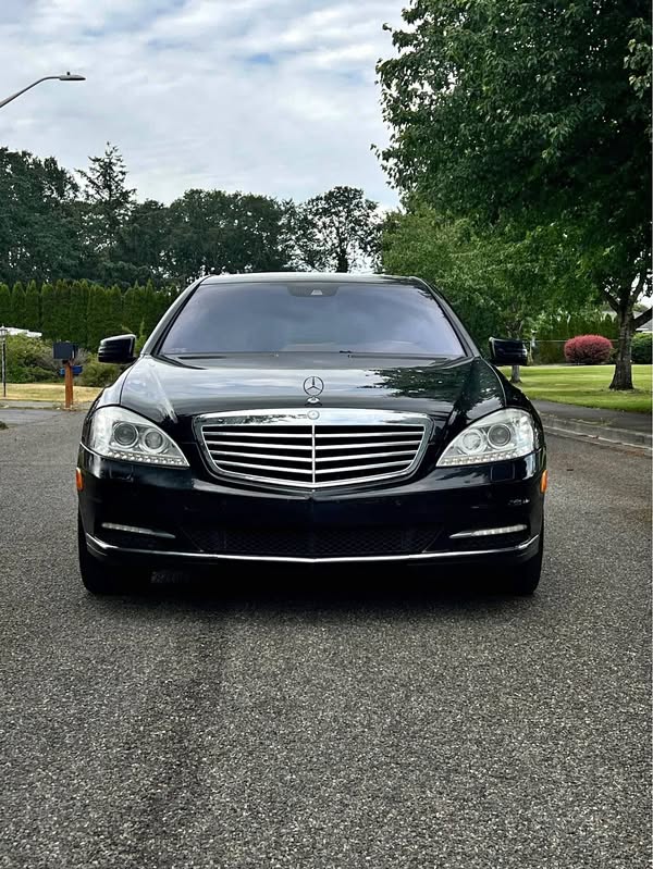 2010 Mercedes-Benz S-Class - S 400 Hybrid Sedan 4D