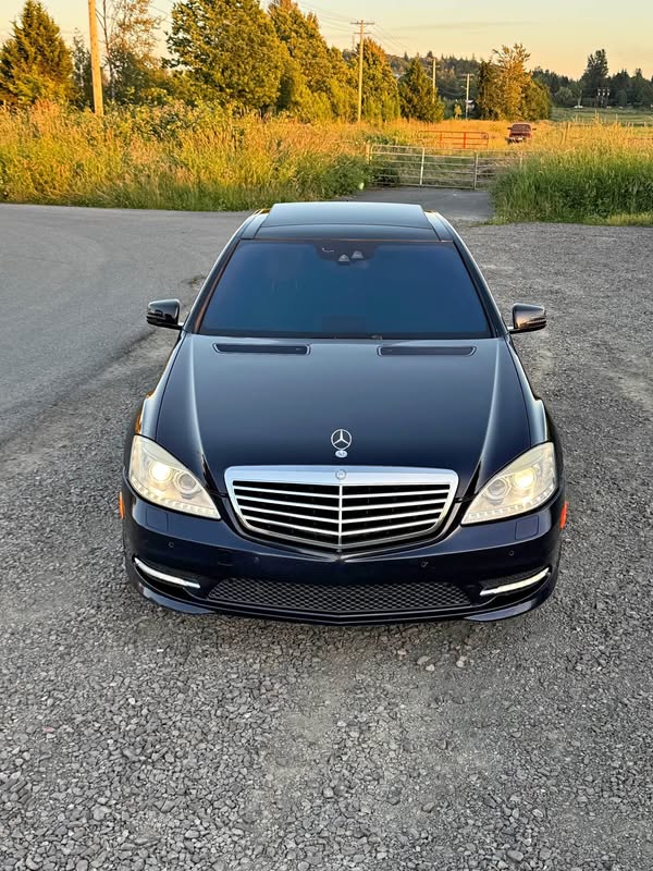 2010 Mercedes-Benz S-Class - S 550 Sedan 4D