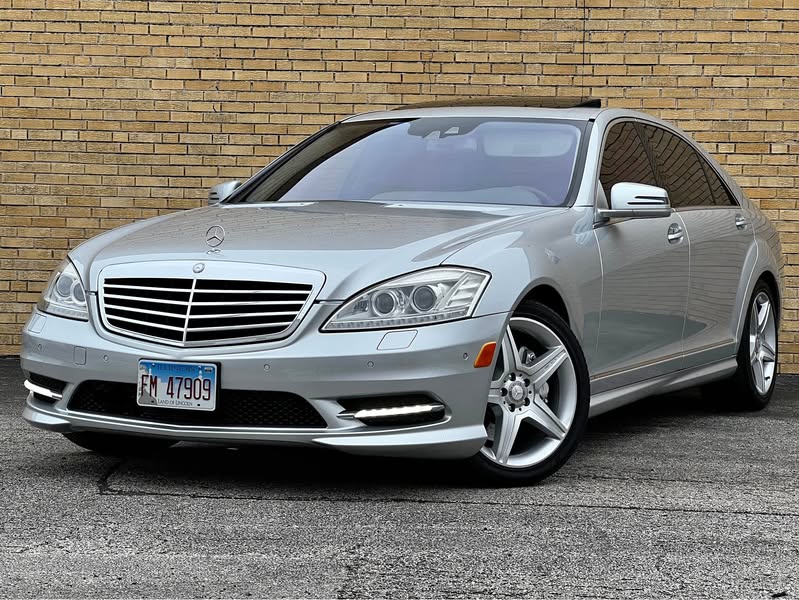 2010 Mercedes-Benz S-Class - S 550 Sedan 4D
