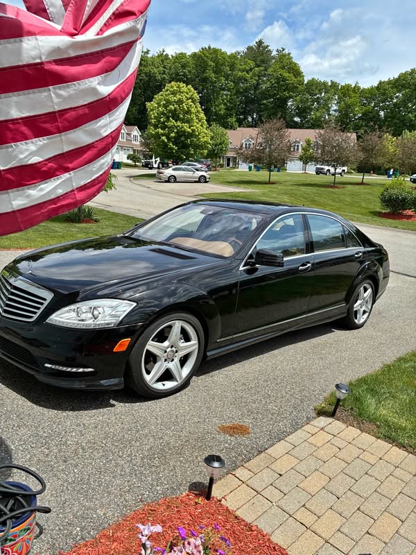 2011 Mercedes-Benz S-Class - S 550 4MATIC Sedan 4D
