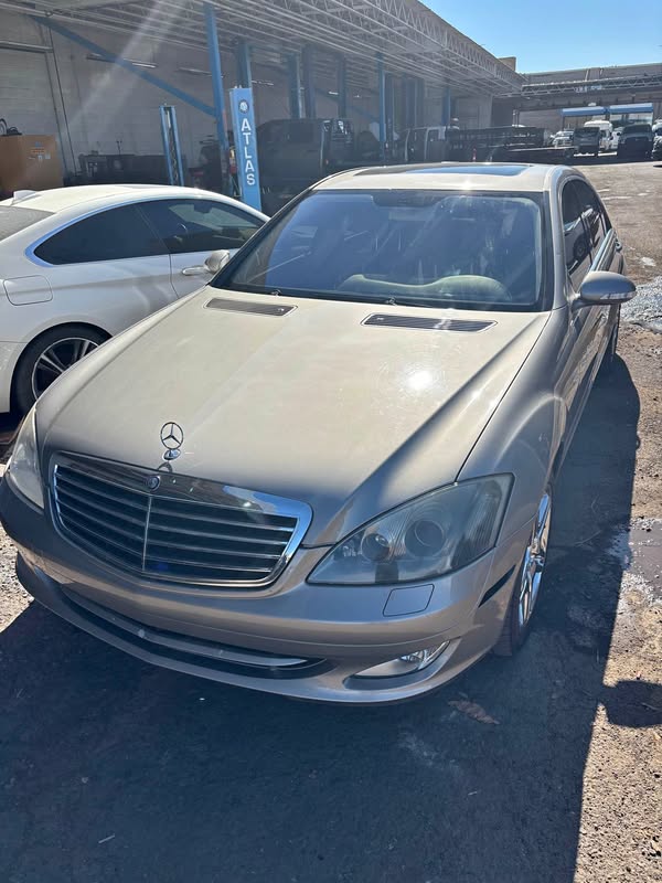 2007 Mercedes-Benz S-Class - S 550 4MATIC Sedan 4D