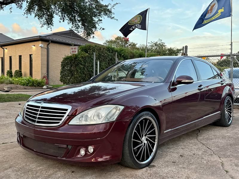 2008 Mercedes-Benz S-Class - S 550 4MATIC Sedan 4D