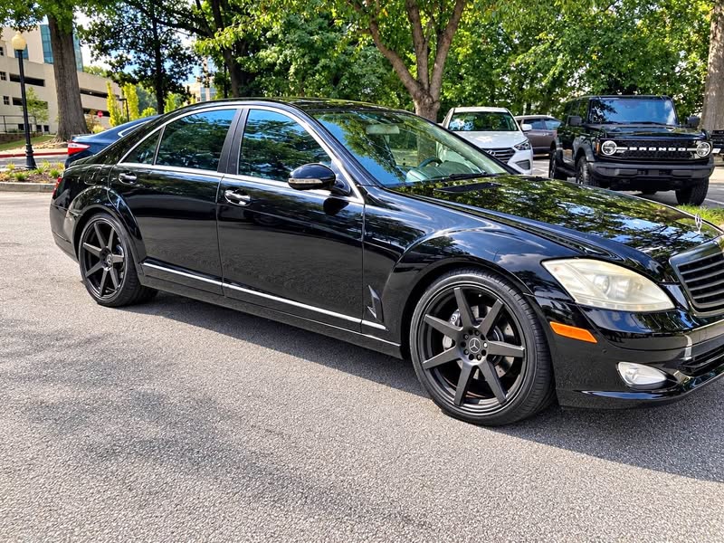 2007 Mercedes-Benz S-Class - S 550 4MATIC Sedan 4D