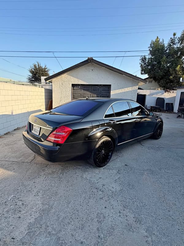 2009 Mercedes-Benz S-Class - S 550 4MATIC Sedan 4D