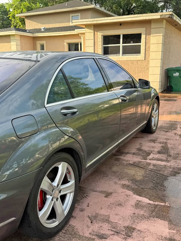 2010 Mercedes-Benz S-Class - S 550 Sedan 4D