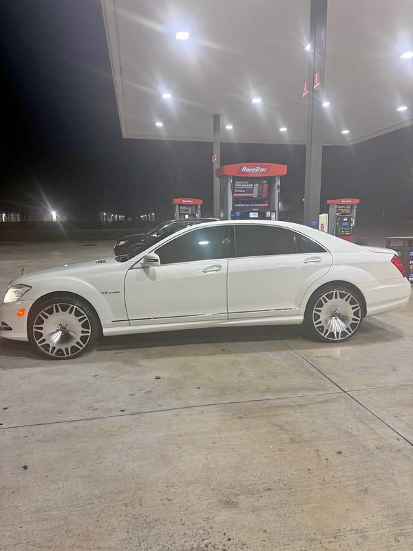 2013 Mercedes-Benz S-Class - S 63 AMG Sedan 4D