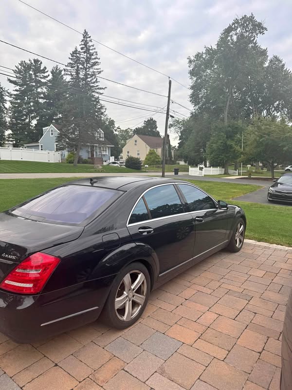 2010 Mercedes-Benz S-Class - S 550 4MATIC Sedan 4D