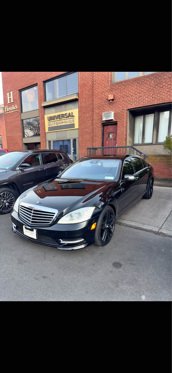 2010 Mercedes-Benz S-Class - S 550 4MATIC Sedan 4D