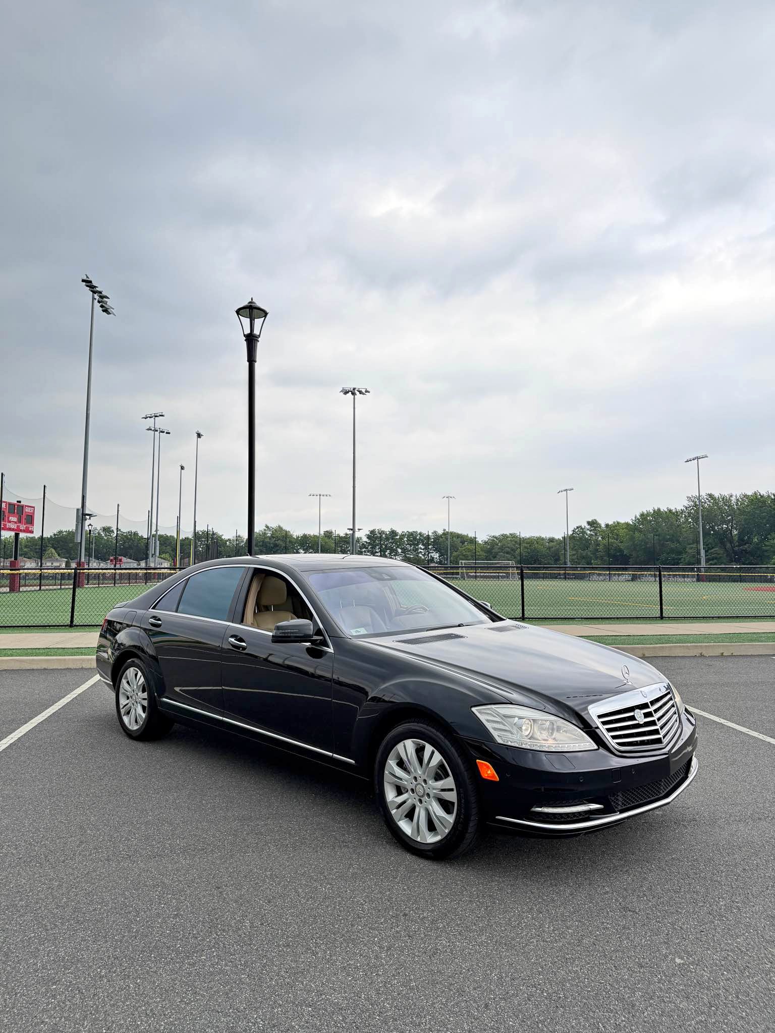 2010 Mercedes-Benz S-Class - S 550 4MATIC Sedan 4D