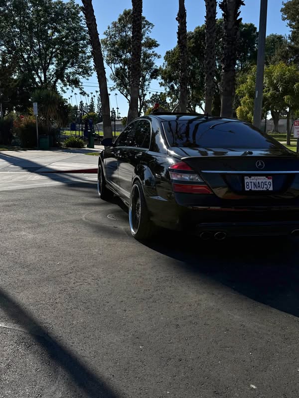 2007 Mercedes-Benz S-Class - S 550 4MATIC Sedan 4D