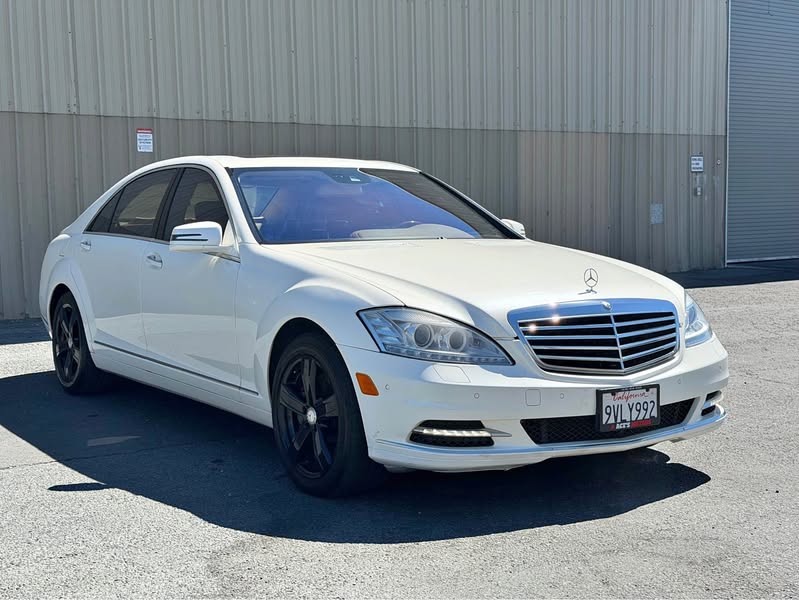2010 Mercedes-Benz S-Class - S 550 4MATIC Sedan 4D