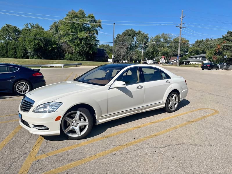 2010 Mercedes-Benz S-Class - S 550 4MATIC Sedan 4D