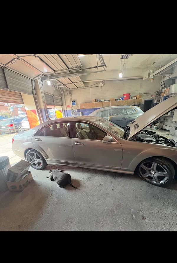 2009 Mercedes-Benz S-Class - S 550 Sedan 4D