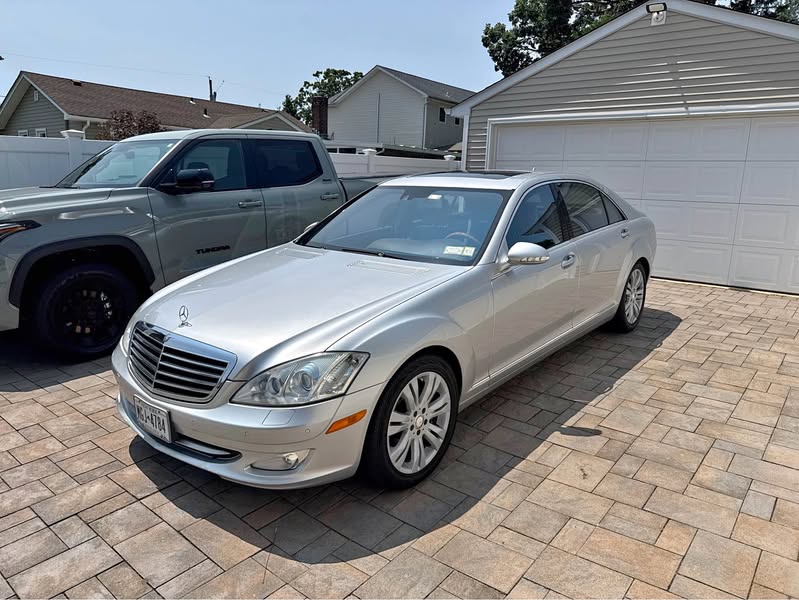 2009 Mercedes-Benz S-Class - S 550 4MATIC Sedan 4D
