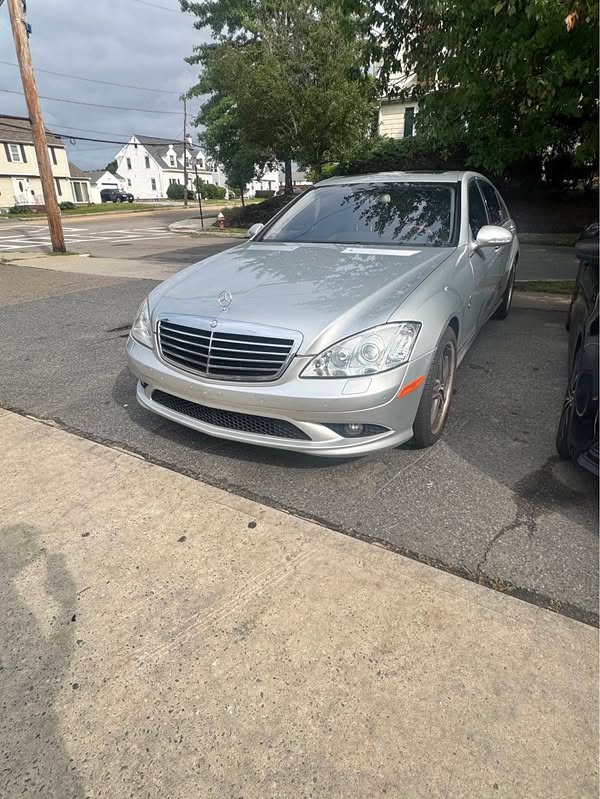 2009 Mercedes-Benz S-Class - S 550 4MATIC Sedan 4D