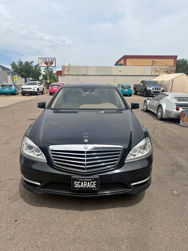 2010 Mercedes-Benz S-Class - S 550 4MATIC Sedan 4D