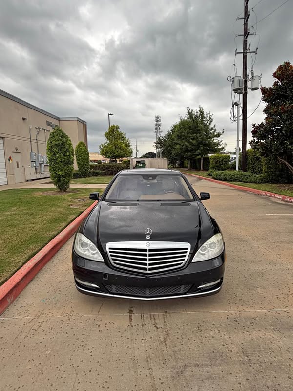 2011 Mercedes-Benz S class - S550
