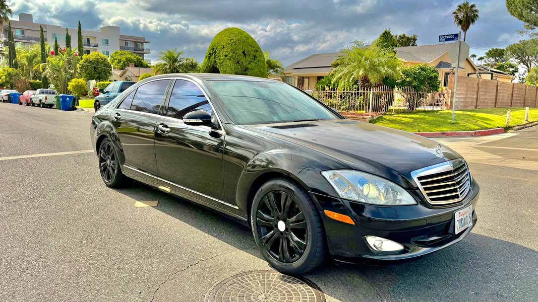 2010 Mercedes-Benz S-Class - S 550 Sedan 4D