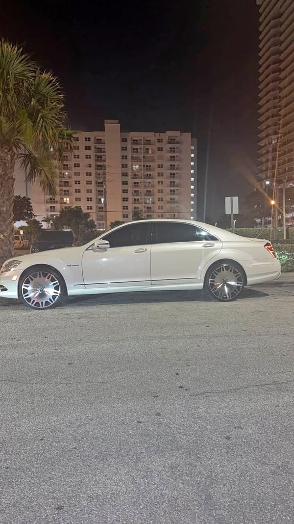 2013 Mercedes-Benz S-Class - S 63 AMG 4MATIC Sedan 4D