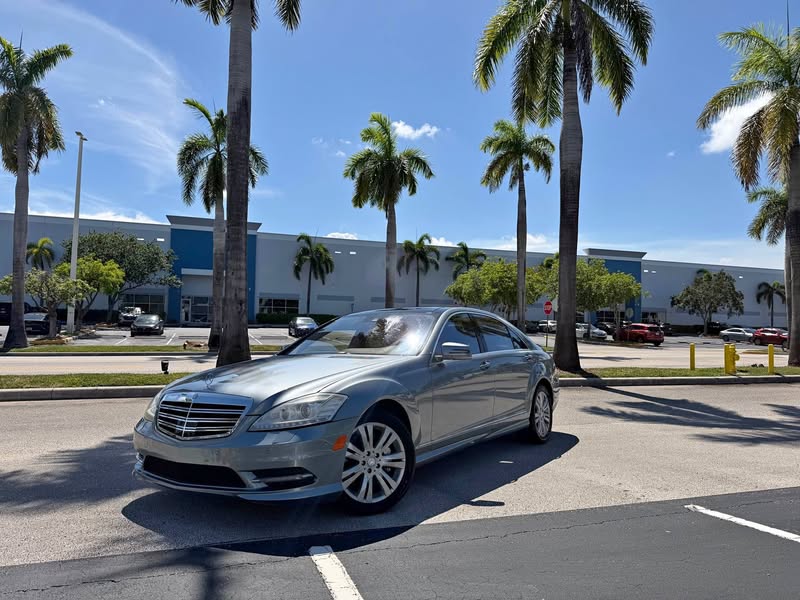 2013 Mercedes-Benz S-Class - S 550 4MATIC Sedan 4D
