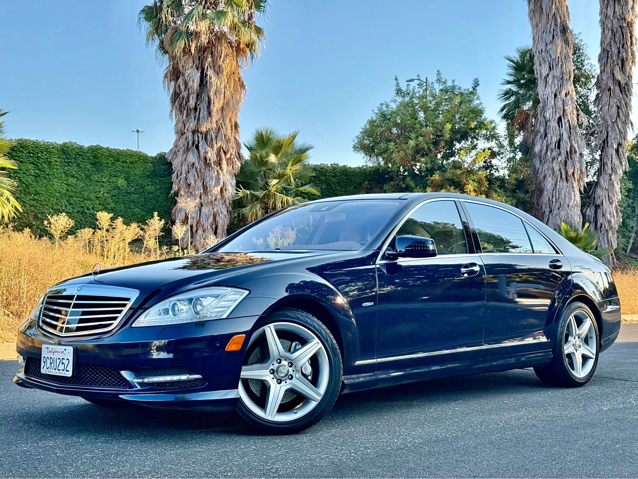 2011 Mercedes-Benz S-Class - S 400 Hybrid Sedan 4D