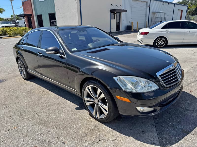 2007 Mercedes-Benz S-Class - S 550 4MATIC Sedan 4D